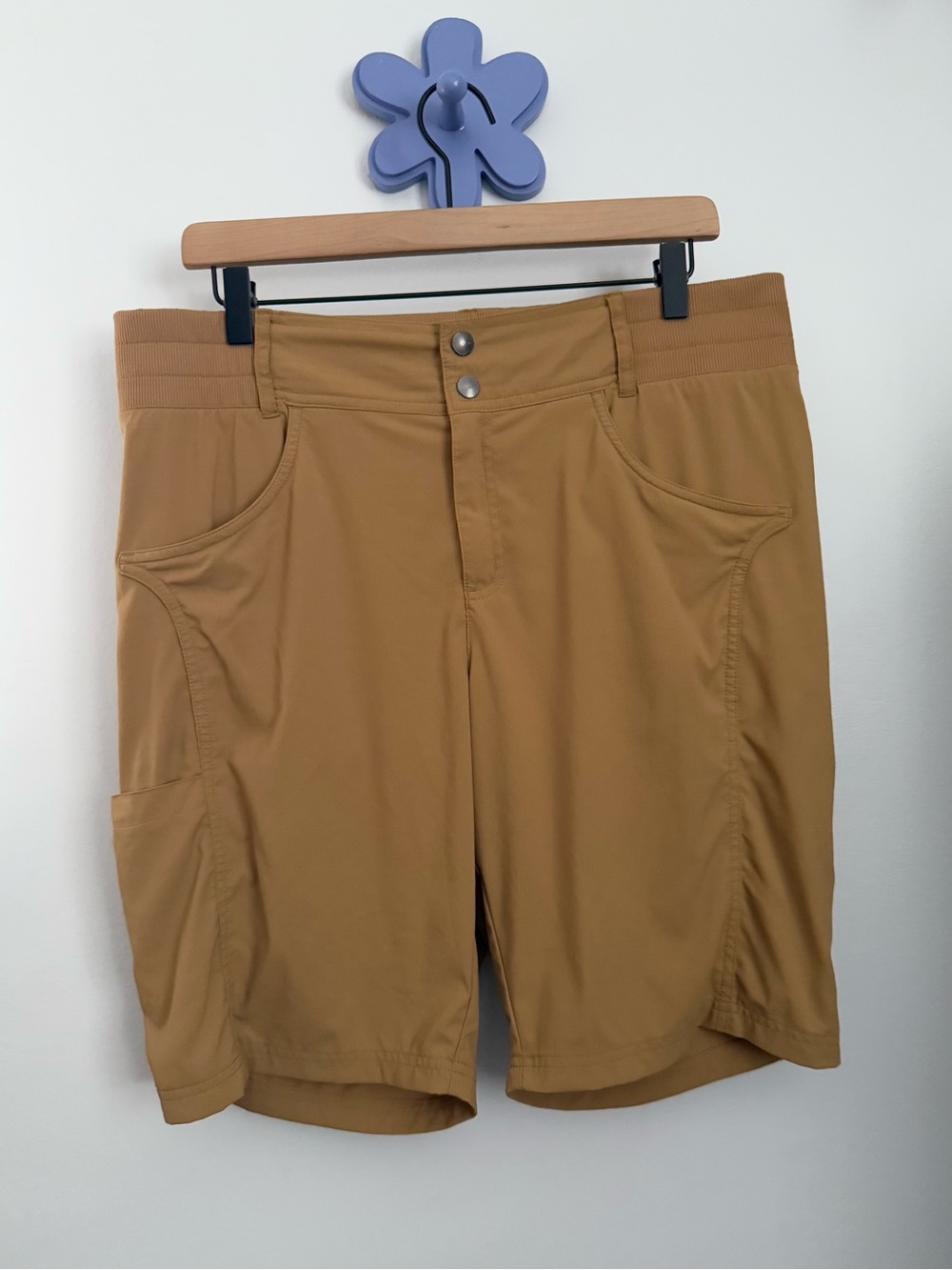 Title Nine 14 Hiking Shorts Clamber 9.5” Yellow Outdoor Travel Trail